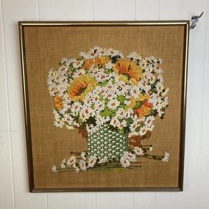 Vintage 70s Large 27"x29" Daisy Floral Crewel Grannycore Grandma Granny Cottage